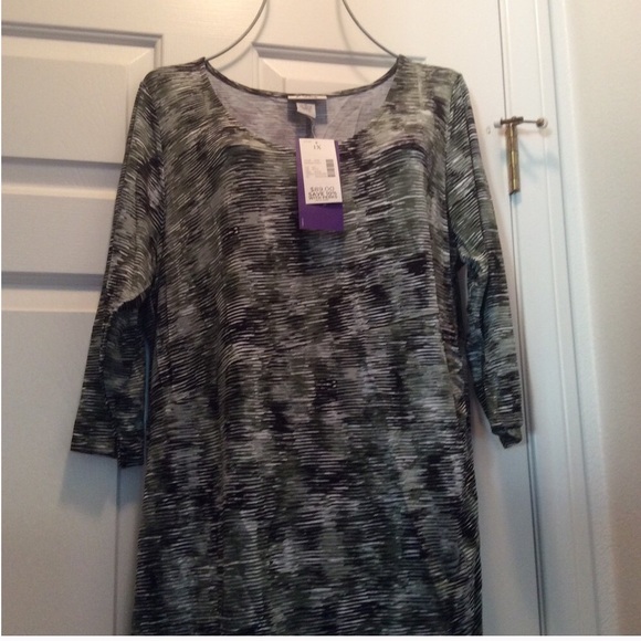 🌹Catherine's Curvy Collections 1X🌹 - Picture 3 of 6